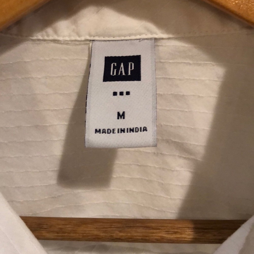 GAP Button Down - Picture 3 of 4
